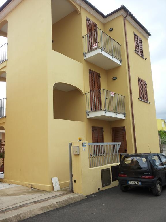 Valledoria Fiore Apartment Luaran gambar